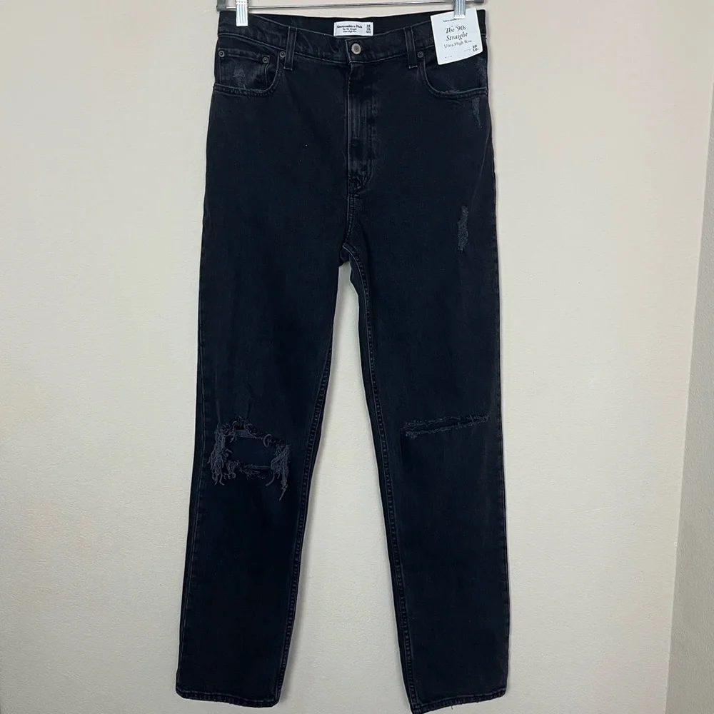 Abercrombie & Fitch A&F The 90’s Straight Ultra‎ High Rise Black Jean Size 30 L